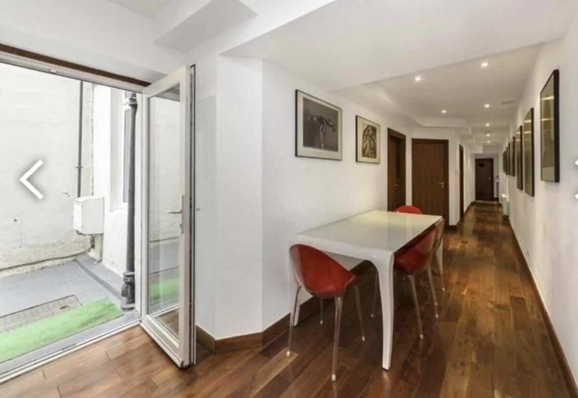 Hyde Park - Prime Location, Zone 1 Apartment *